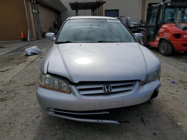 1HGCG66531A078932 - 2001 HONDA ACCORD LX SILVER photo 5