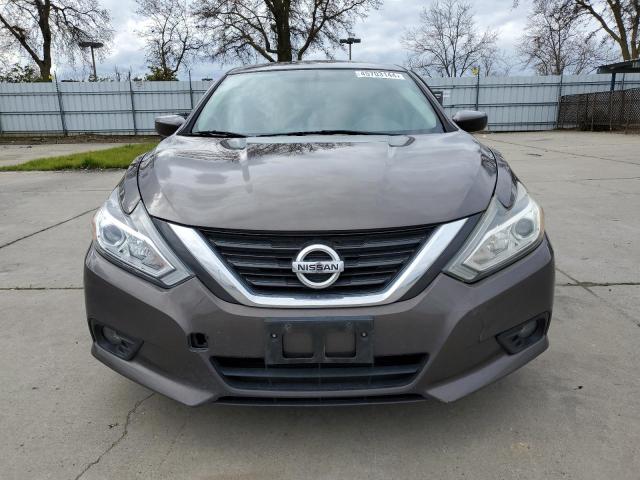 1N4AL3AP6HC172283 - 2017 NISSAN ALTIMA 2.5 BROWN photo 5