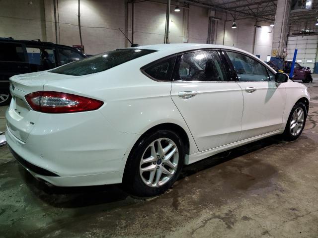 1FA6P0H72E5375198 - 2014 FORD FUSION SE WHITE photo 3