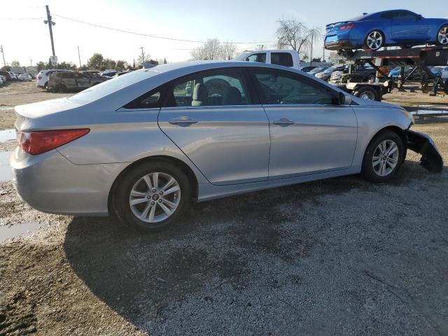 5NPEB4AC2DH747253 - 2013 HYUNDAI SONATA GLS BLUE photo 3