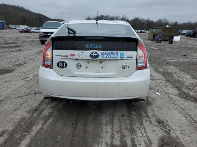 JTDKN3DU0F0425946 - 2015 TOYOTA PRIUS WHITE photo 6