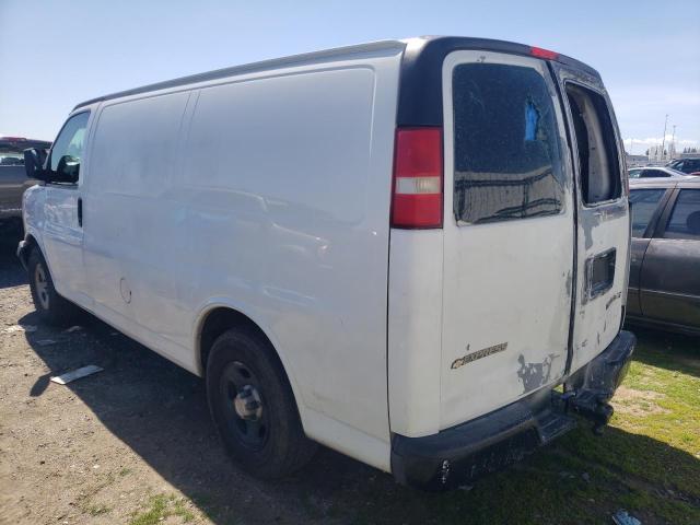 1GCFG15X061269992 - 2006 CHEVROLET EXPRESS G1 WHITE photo 2