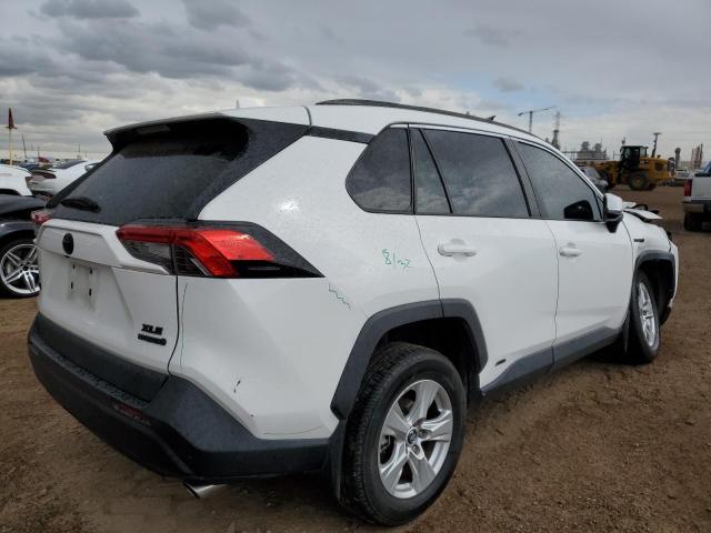 2T3RWRFV7KW043679 - 2019 TOYOTA RAV4 XLE WHITE photo 3