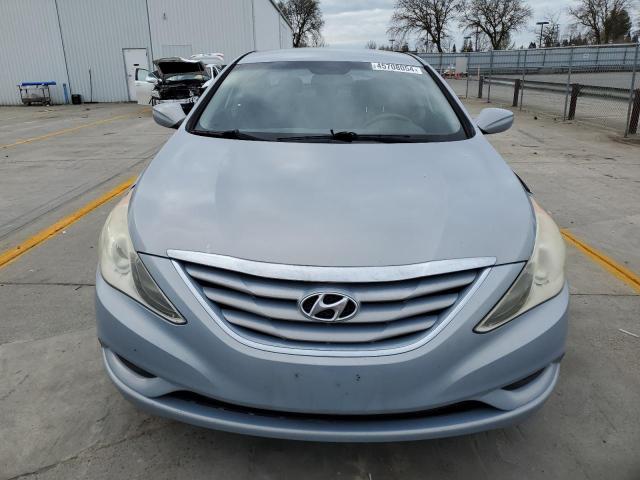 5NPEB4AC0DH614359 - 2013 HYUNDAI SONATA GLS SILVER photo 5