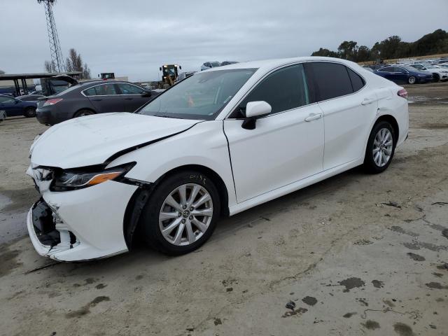 4T1C11AKXLU332973 - 2020 TOYOTA CAMRY LE WHITE photo 1