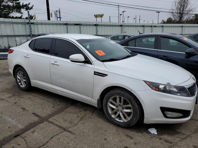 5XXGM4A73DG175594 - 2013 KIA OPTIMA LX WHITE photo 4