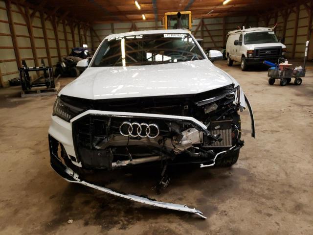 WA1WXBF71ND002548 - 2022 AUDI Q7 TECHNIK WHITE photo 5