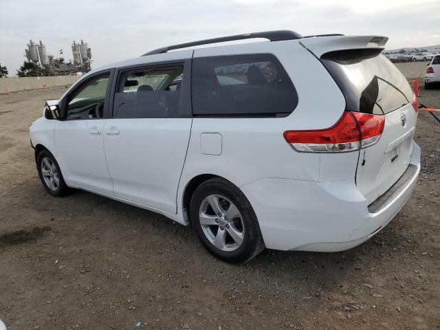 5TDKK3DC6ES414638 - 2014 TOYOTA SIENNA LE WHITE photo 2