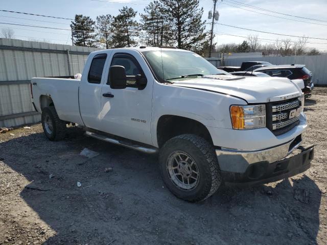 1GT522CG0DZ165181 - 2013 GMC SIERRA K3500 WHITE photo 4