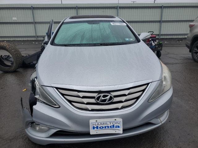 5NPEC4AC2BH227001 - 2011 HYUNDAI SONATA SE SILVER photo 5