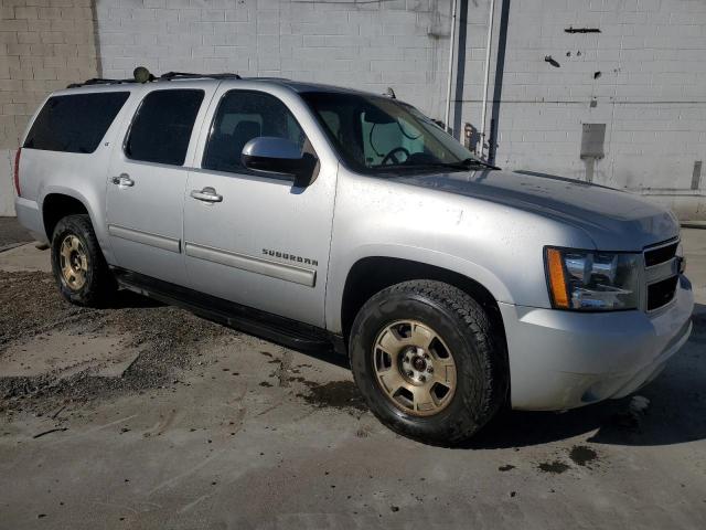 1GNSKJE77ER175788 - 2014 CHEVROLET SUBURBAN K1500 LT SILVER photo 4