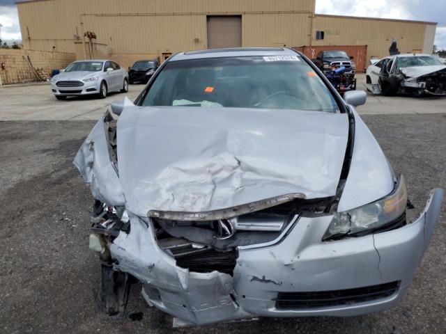 19UUA662X4A070732 - 2004 ACURA TL SILVER photo 5