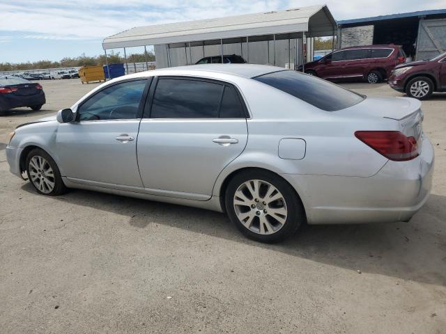 4T1BK36B38U258879 - 2008 TOYOTA AVALON XL SILVER photo 2