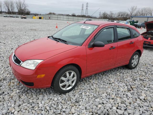 3FAFP37N25R161584 - 2005 FORD FOCUS ZX5 RED photo 1