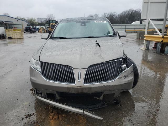 2LMHJ5AT9FBL04537 - 2015 LINCOLN MKT GRAY photo 5