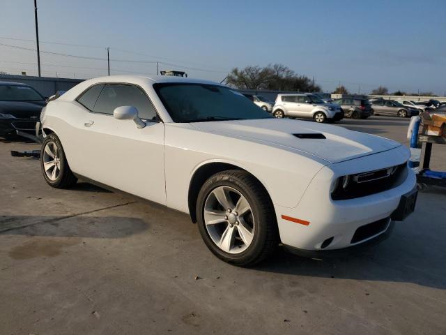 2C3CDZAG2JH270222 - 2018 DODGE CHALLENGER SXT WHITE photo 4