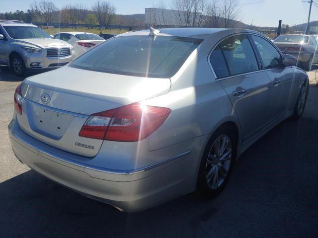 KMHGC4DD8DU223598 - 2013 HYUNDAI GENESIS 3.8L SILVER photo 4