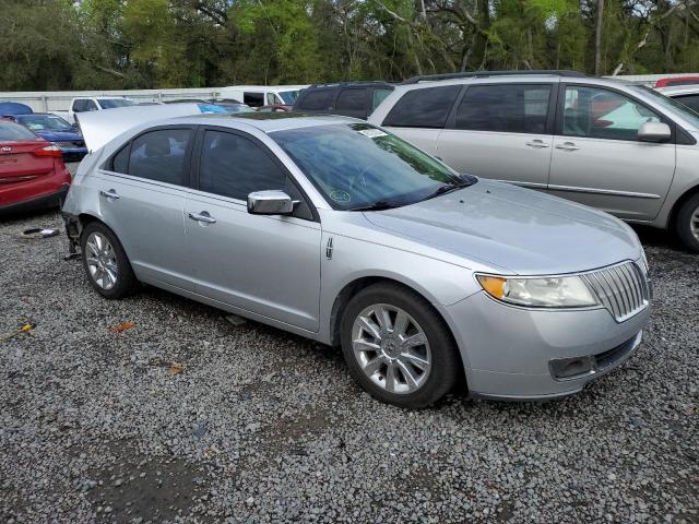 3LNHL2GC2CR825852 - 2012 LINCOLN MKZ SILVER photo 4