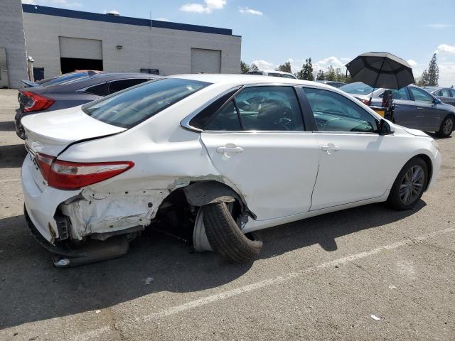 4T1BF1FK9HU329494 - 2017 TOYOTA CAMRY LE WHITE photo 3