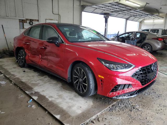 5NPEJ4J2XLH043259 - 2020 HYUNDAI SONATA SEL PLUS RED photo 4