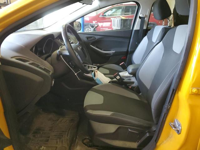 1FAHP3F24CL366660 - 2012 FORD FOCUS SE YELLOW photo 7