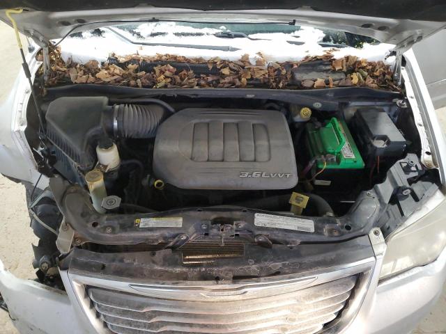 2A4RR8DG4BR758851 - 2011 CHRYSLER TOWN & COU TOURING L SILVER photo 12