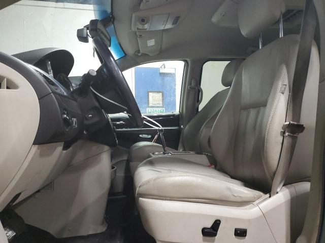 2A4RR8DG4BR758851 - 2011 CHRYSLER TOWN & COU TOURING L SILVER photo 7