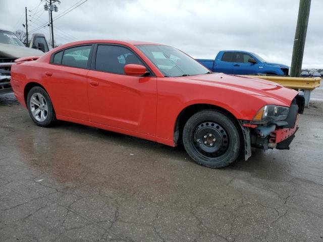 2C3CDXBG5EH210931 - 2014 DODGE CHARGER SE RED photo 4
