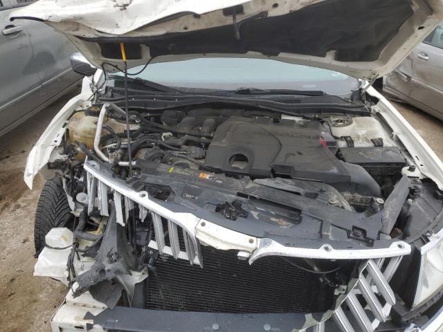 3LNHL2GC3CR803102 - 2012 LINCOLN MKZ WHITE photo 11