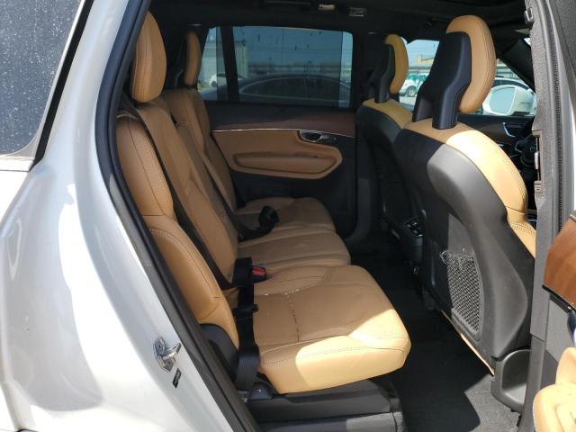 YV4A22PL1H1185186 - 2017 VOLVO XC90 T6 WHITE photo 11