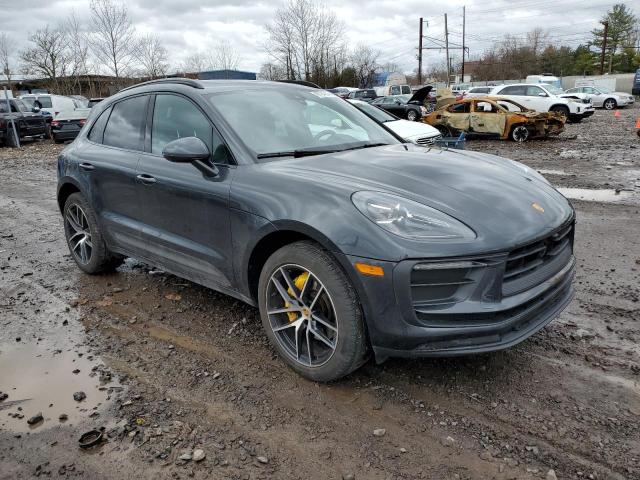 WP1AA2A54NLB00565 - 2022 PORSCHE MACAN GRAY photo 4