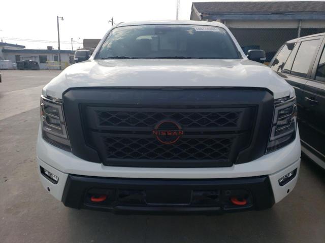 1N6AA1ED1PN105806 - 2023 NISSAN TITAN SV WHITE photo 5