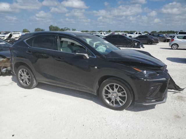 JTJBARBZ9K2214799 - 2019 LEXUS NX 300 BASE შავი ფოტო 4