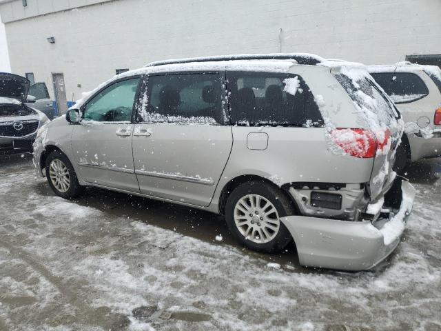 5TDDK4CC4AS031565 - 2010 TOYOTA SIENNA XLE SILVER photo 2