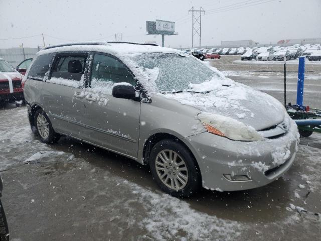 5TDDK4CC4AS031565 - 2010 TOYOTA SIENNA XLE SILVER photo 4