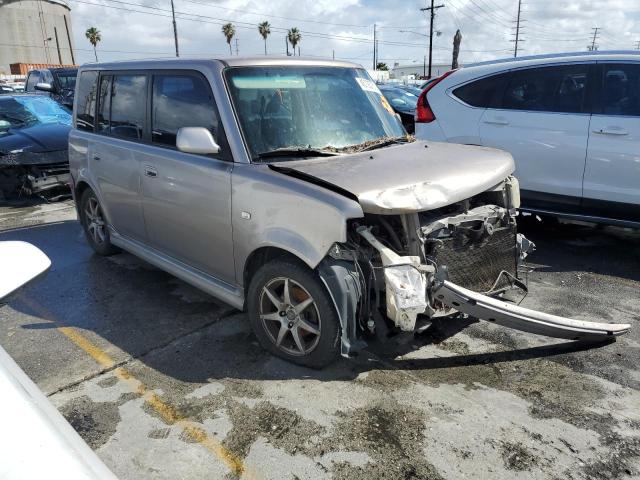 JTLKT324550221199 - 2005 TOYOTA SCION XB Silber Foto 4