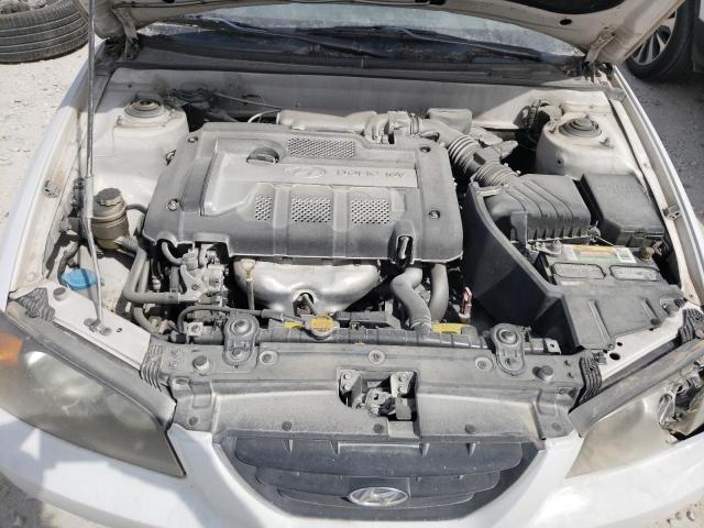 KMHDN46D75U957600 - 2005 HYUNDAI ELANTRA GLS WHITE photo 11