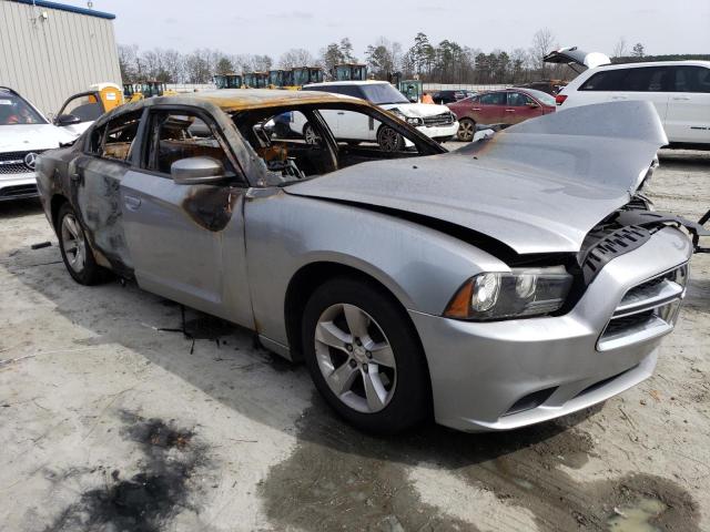 2C3CDXBG6DH682313 - 2013 DODGE CHARGER SE SILVER photo 4