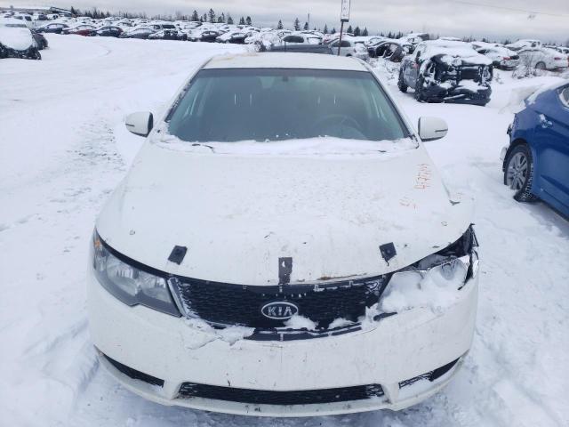 KNAFU5A21B5369657 - 2011 KIA FORTE EX WHITE photo 5