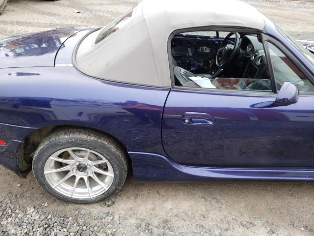JM1NB353030312697 - 2003 MAZDA MX-5 MIATA BASE BLUE photo 10