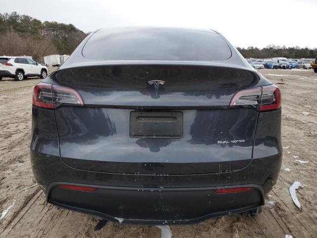 7SAYGDEE7RA228456 - 2024 TESLA MODEL Y Schwarz Foto 6