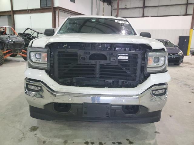 3GTU2NEJXJG552886 - 2018 GMC SIERRA K1500 SLT WHITE photo 5