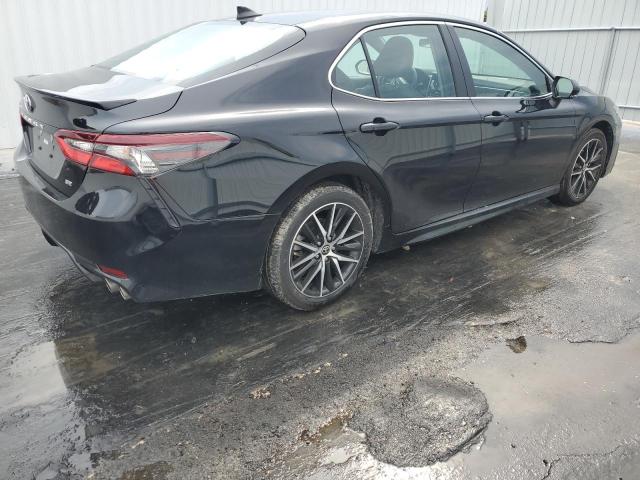 4T1G11AK3RU883403 - 2024 TOYOTA CAMRY SE NIGHT SHADE BLACK photo 3