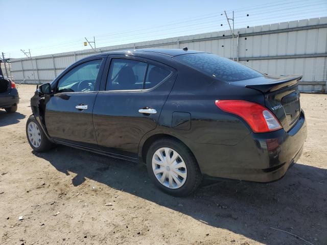 3N1CN7AP0JL873581 - 2018 NISSAN VERSA S BLACK photo 2