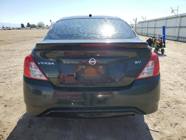 3N1CN7AP0JL873581 - 2018 NISSAN VERSA S BLACK photo 6