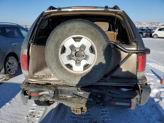 1GNCT18W52K148047 - 2002 CHEVROLET BLAZER BROWN photo 6