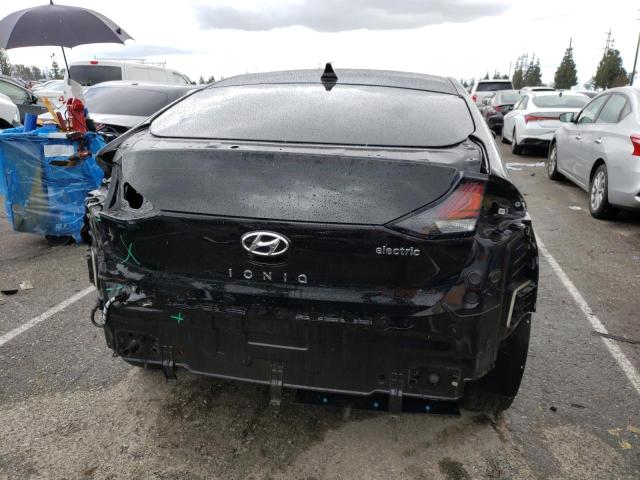 KMHC75LJ3LU071888 - 2020 HYUNDAI IONIQ SE BLACK photo 6