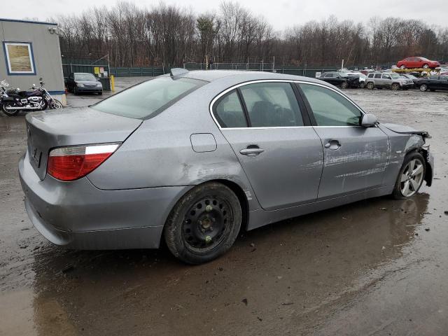 WBANF73547CU23464 - 2007 BMW 530 XI SILVER photo 3