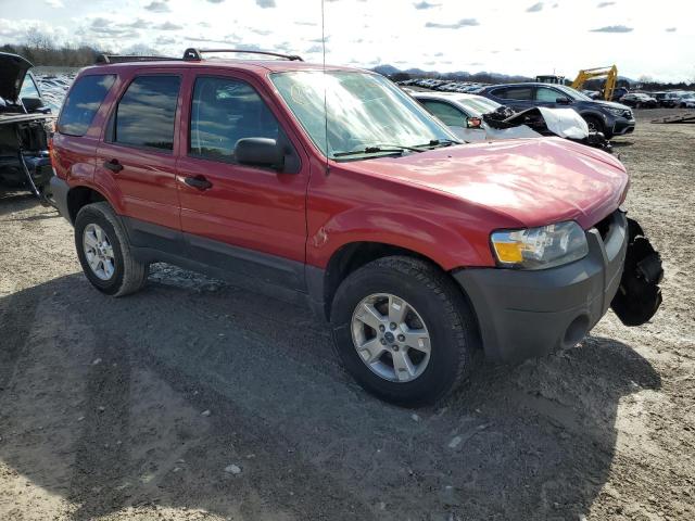 1FMYU93125KA96804 - 2005 FORD ESCAPE XLT BURGUNDY photo 4