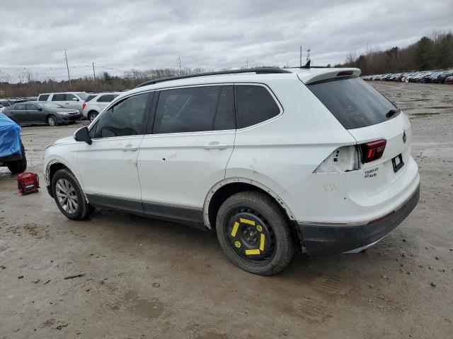 3VV2B7AX4JM070060 - 2018 VOLKSWAGEN TIGUAN SE WHITE photo 2